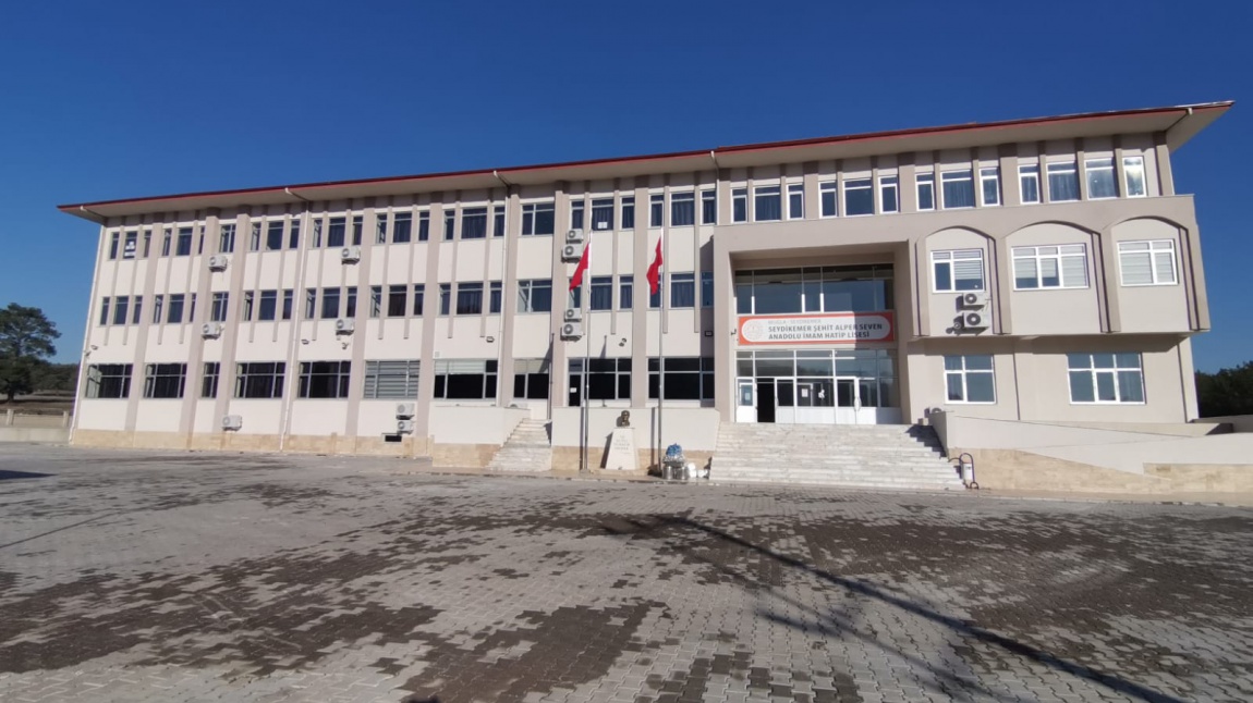 Şehit Alper Seven Anadolu İmam Hatip Lisesi Fotoğrafı